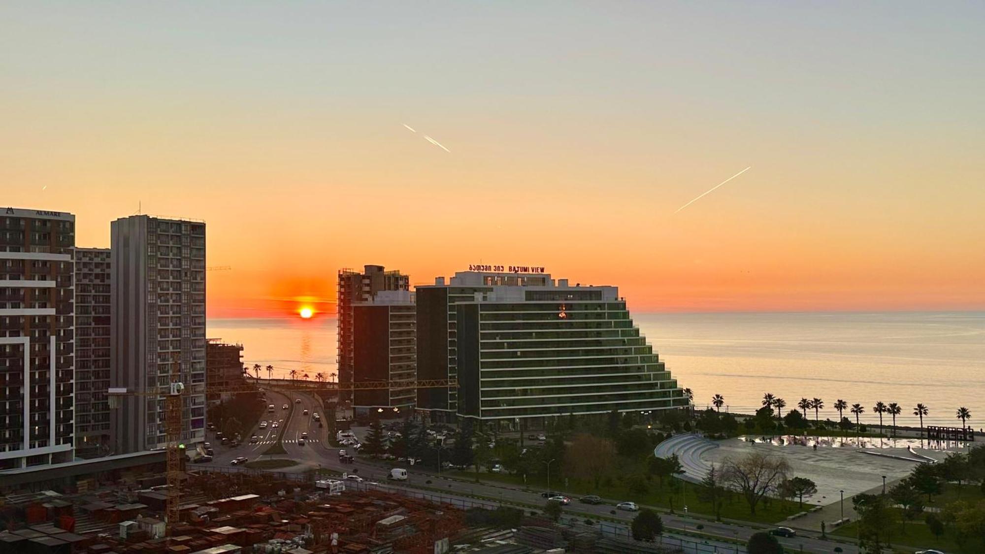 Batumi Boulevard Resort Δωμάτιο φωτογραφία